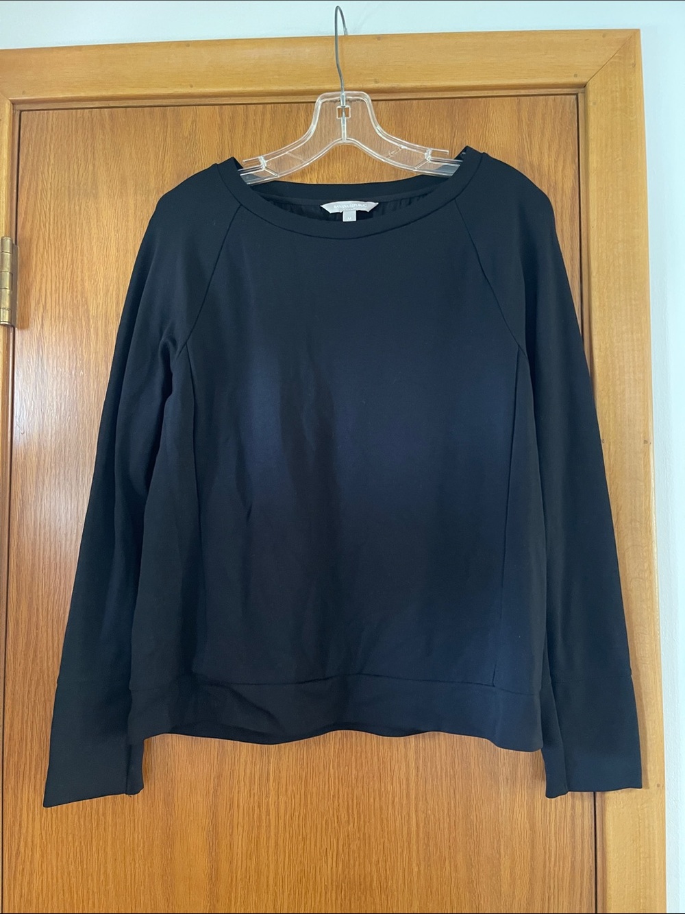 Banana Republic Black Long-Sleeve Crewneck Sweatshirt